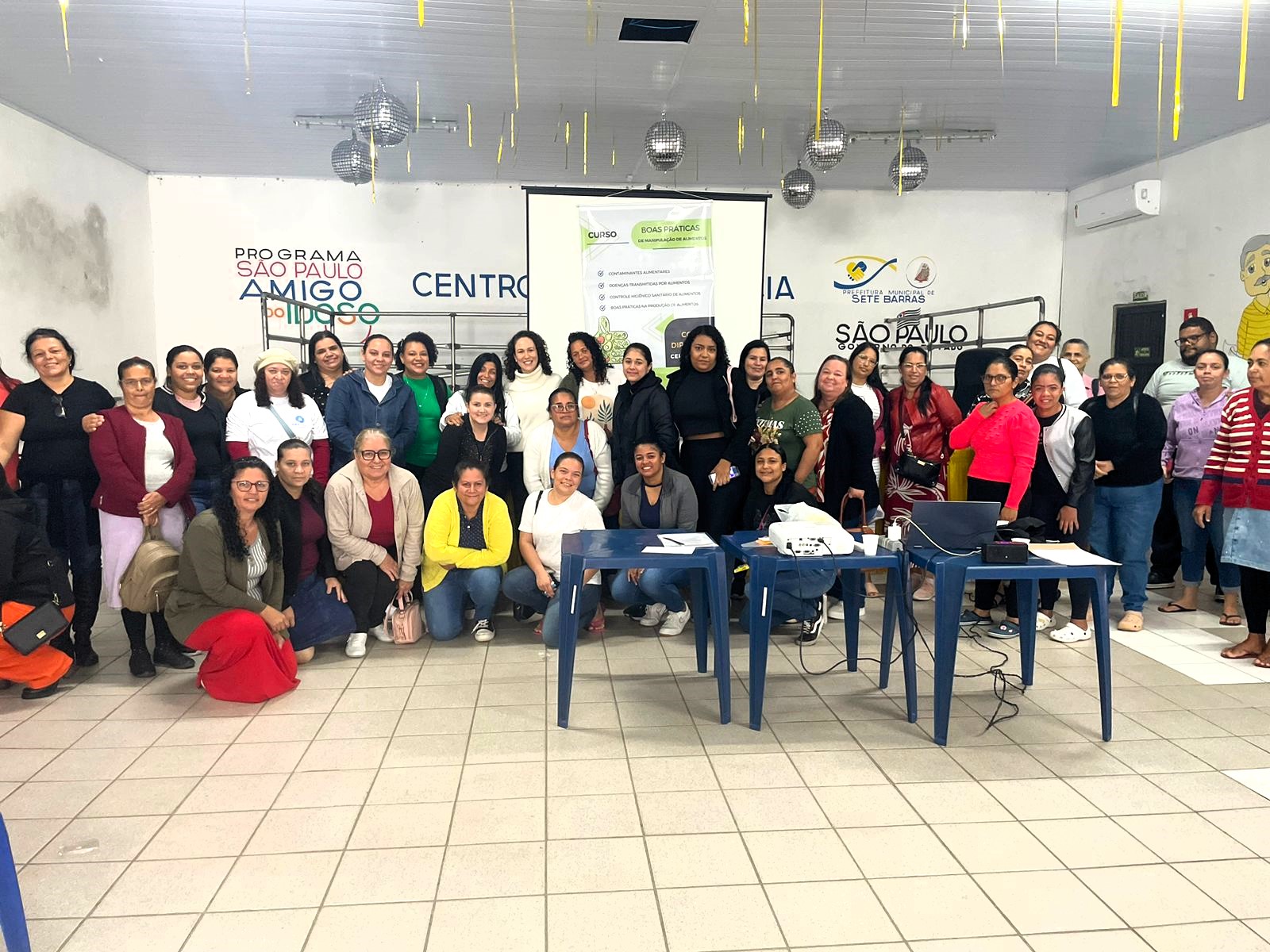 Merendeiras de Sete Barras recebem capacitação para reforçar qualidade e segurança na alimentação escolar